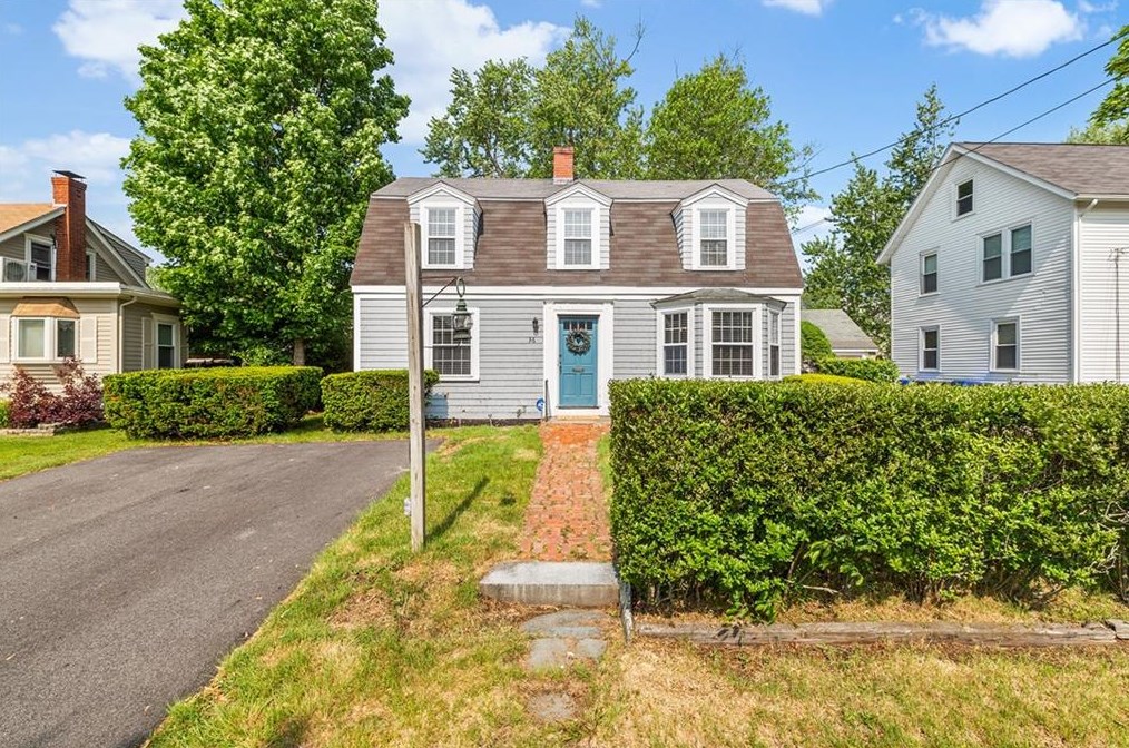 36 Pavilion Ave, East Providence, RI 02916