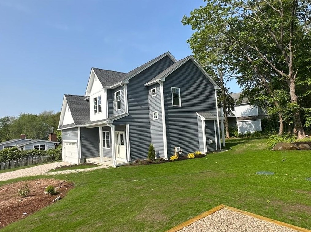 222 Beacon Ave, Jamestown, RI 02835