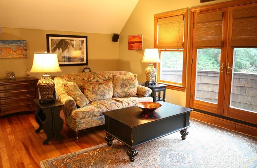18 Intrepid Ln, Jamestown RI  02835-1853 exterior