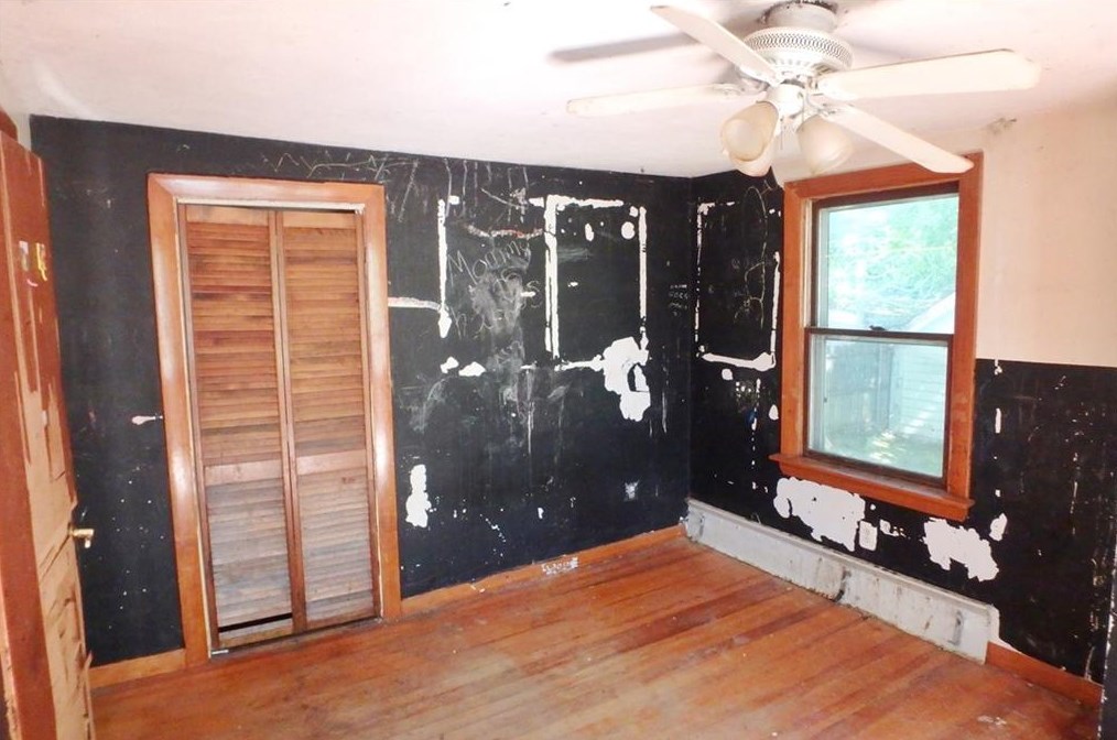 11 Lavoie Ct, West Warwick RI  02893-4926 exterior