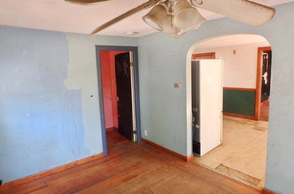 11 Lavoie Ct, West Warwick RI  02893-4926 exterior