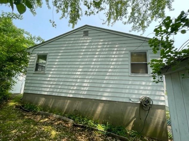 22 Link St, North Providence, RI 02911