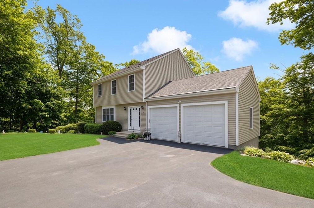 5 Preserved Arnold Ct, Lincoln, RI 02865