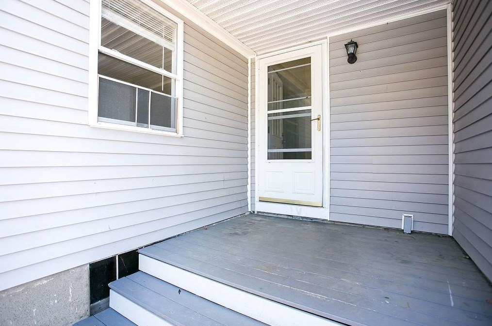 132 Evarts St #2, Middletown, RI 02840