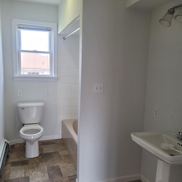 2872 Pawtucket Ave, East Providence, RI 02915