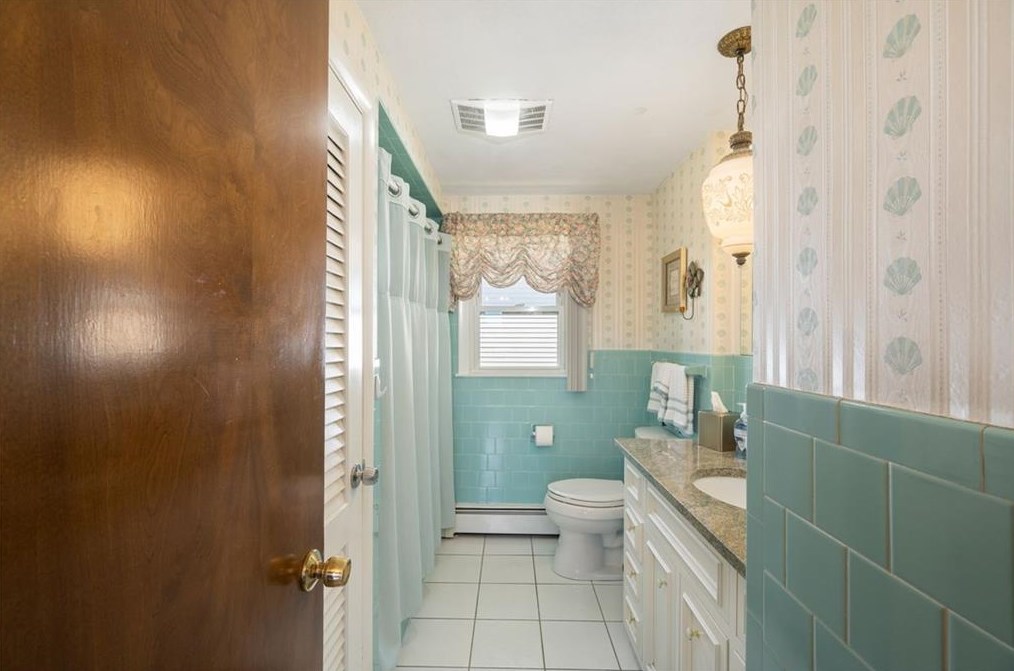 105 Walnut St, Providence, RI 02919