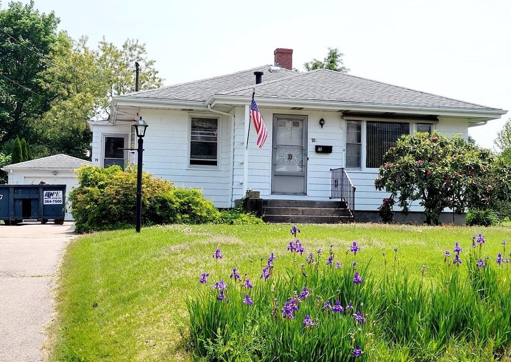 15 Bellevue Ave, Westerly, RI 02891