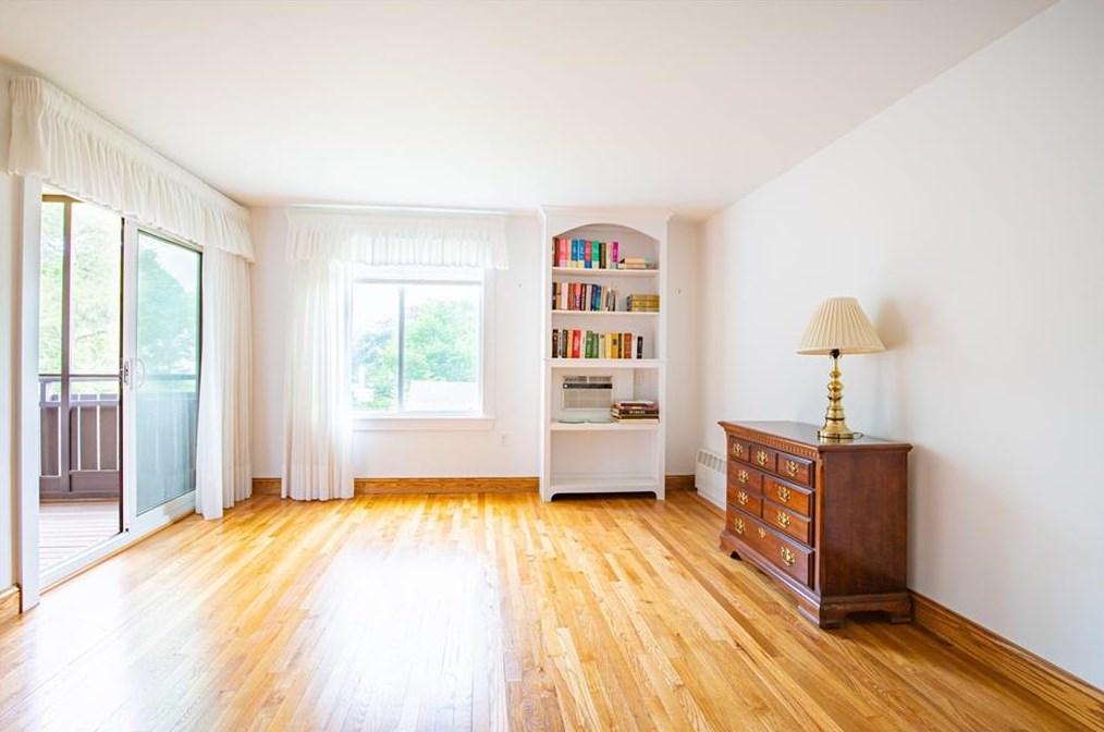 400 Bellevue Ave #316, Middletown, RI 02840