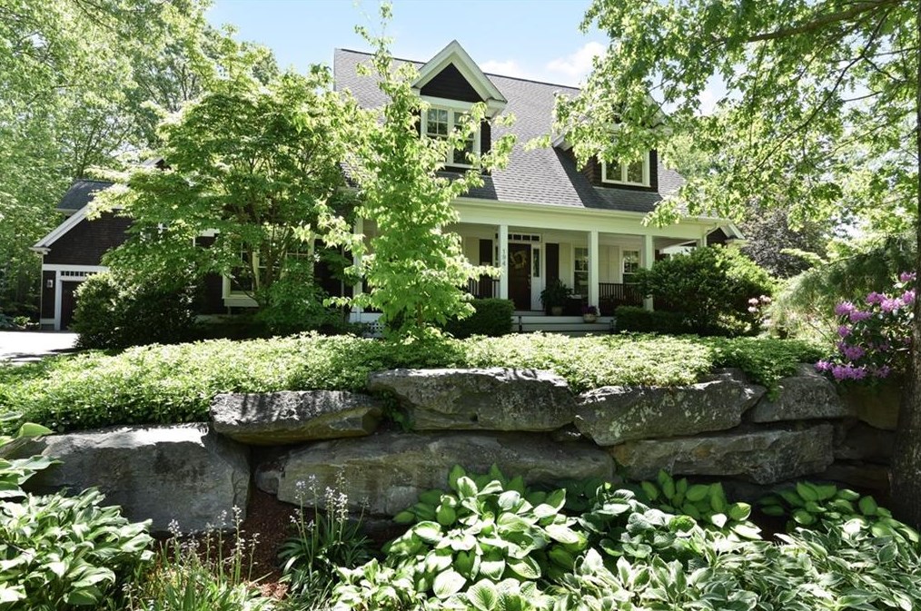 194 Summit View Ln, North Kingstown, RI 02852