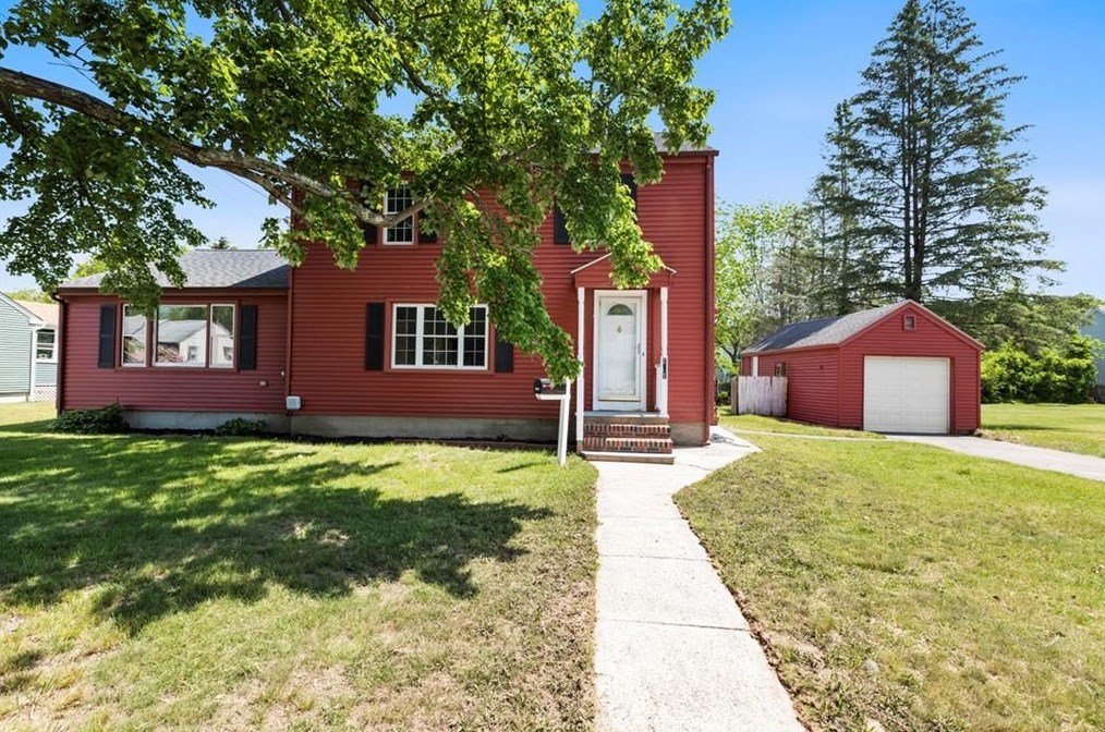 121 Howard Ave, Glocester, RI 02859