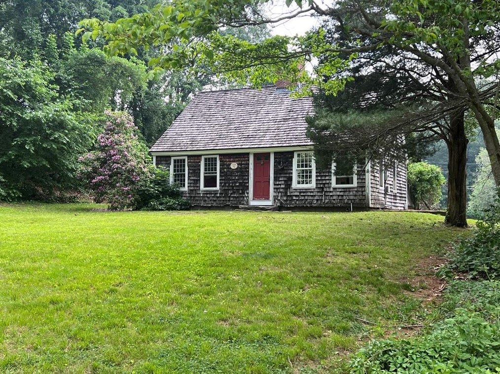343 Beacon Dr, North Kingstown, RI 02852