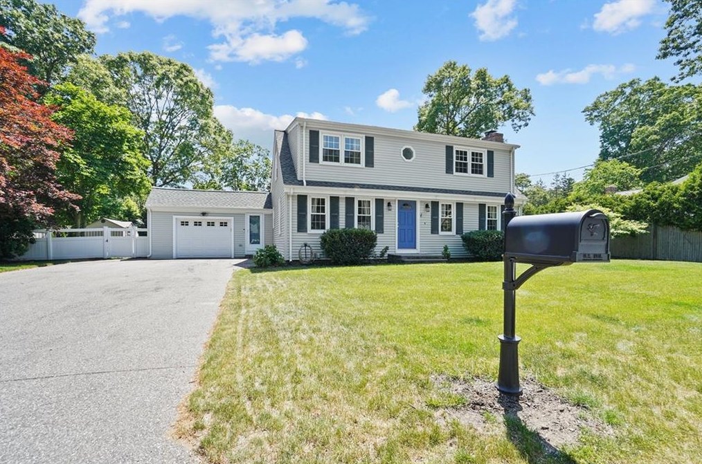 11 Bullock Ave, Barrington, RI 02806