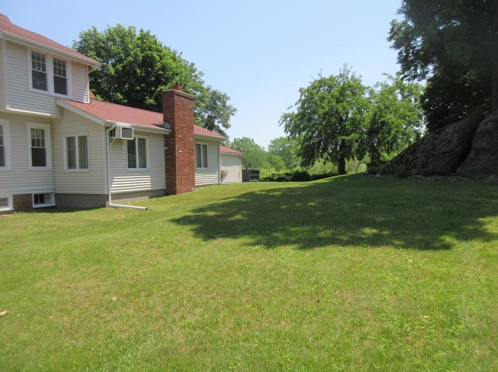 1090 Plainfield St, Providence RI 02909-4630 exterior