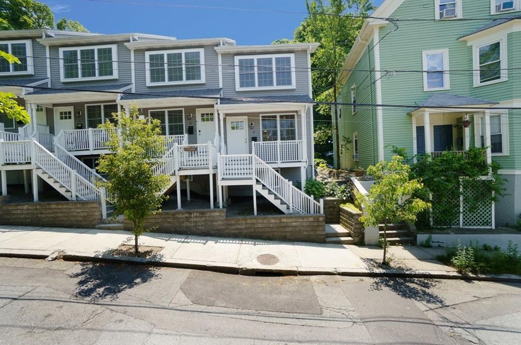 17 Jenkins St, Providence, RI 02906