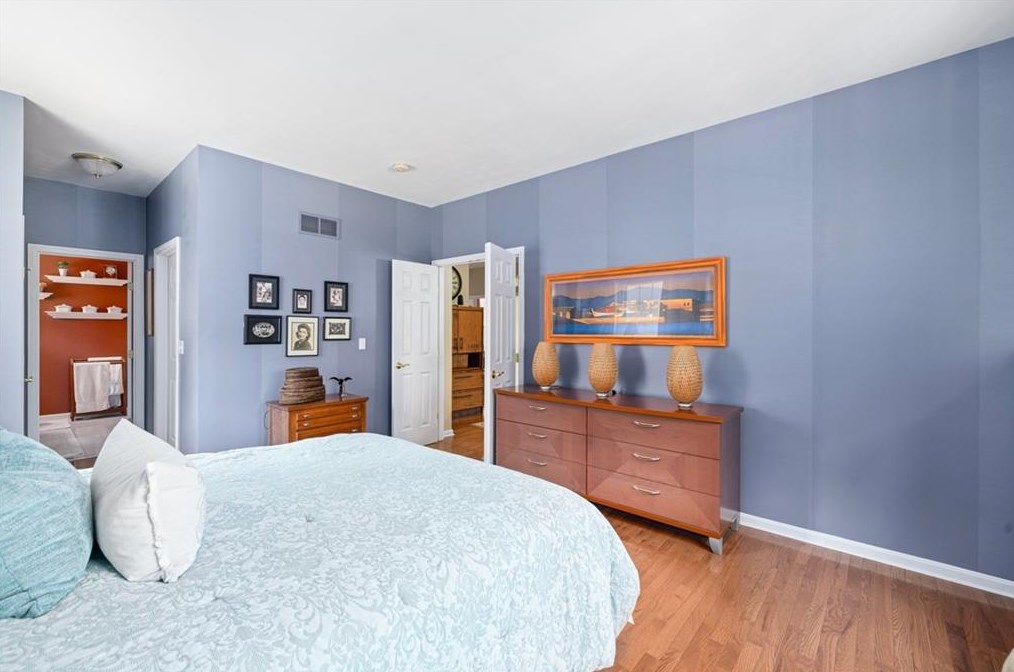 111 Taft Hill Ln, Uxbridge MA 01569-3142 exterior