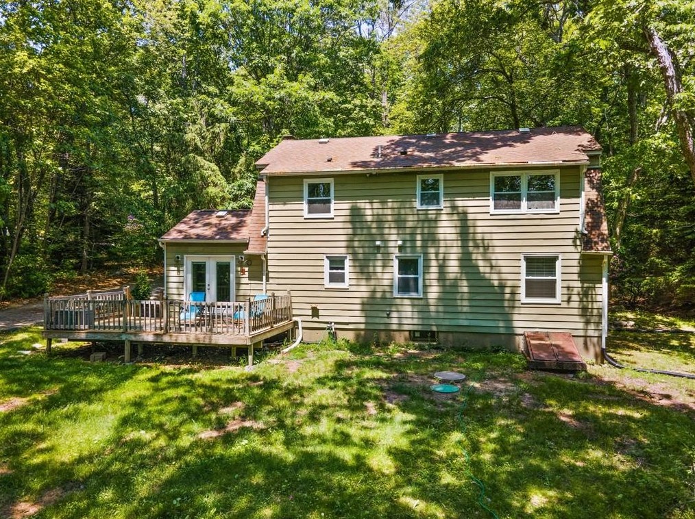 128 Estelle Dr, Richmond, RI 02892