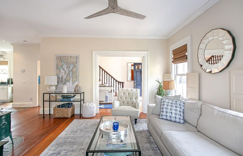 10 Sherman St, Middletown, RI 02840