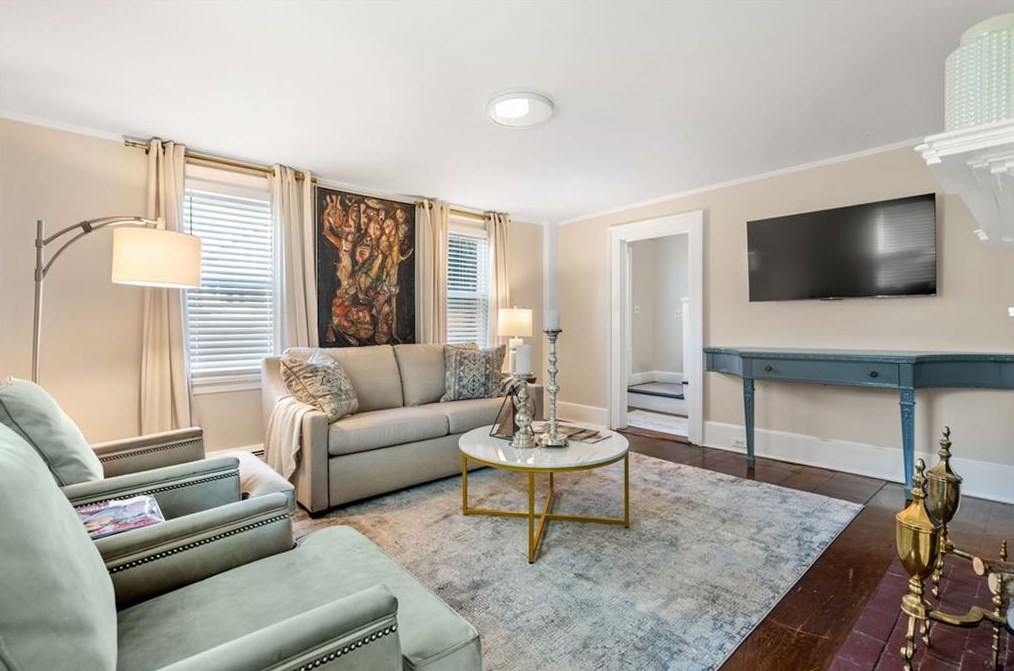 80 Turnpike Ave, Portsmouth, RI 02871