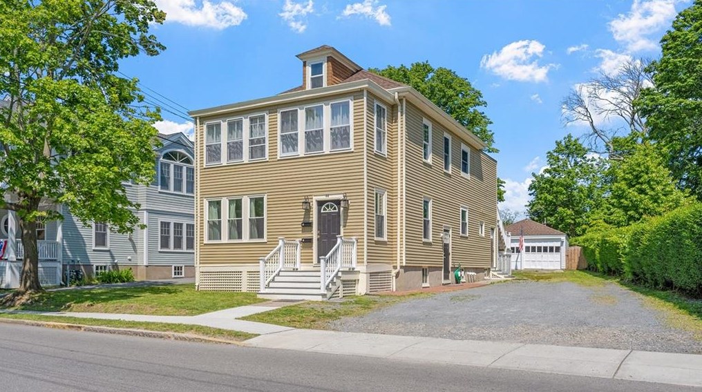 44 Annandale Rd #1, Middletown, RI 02840