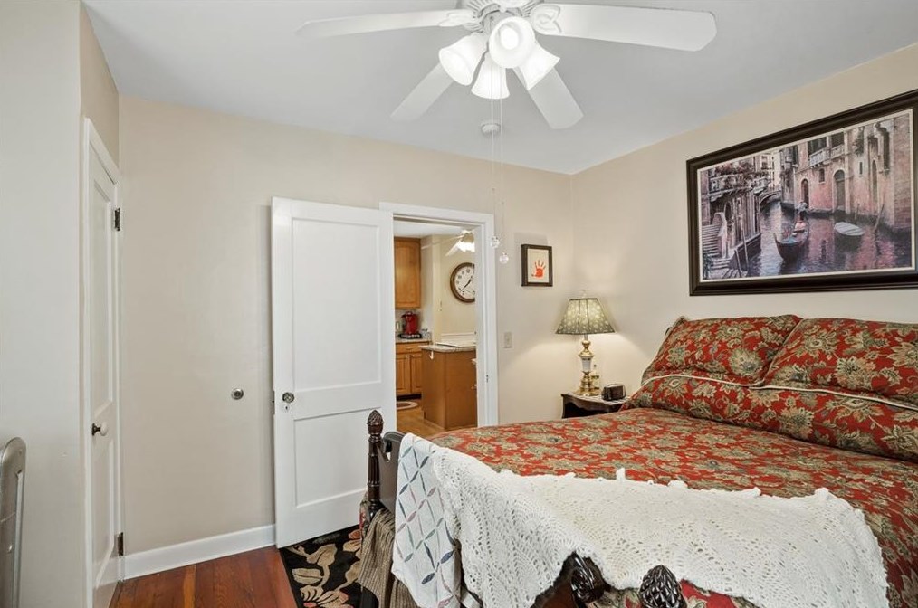 76 Harmon Ave, Cranston RI 02910-2437 exterior