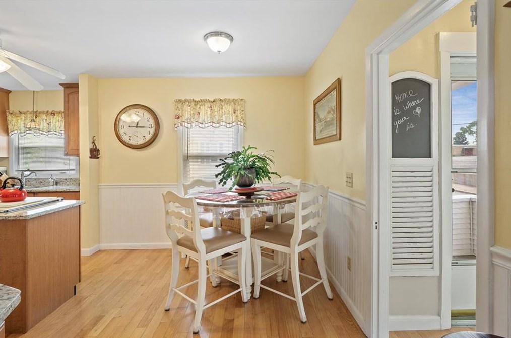 76 Harmon Ave, Cranston RI 02910-2437 exterior