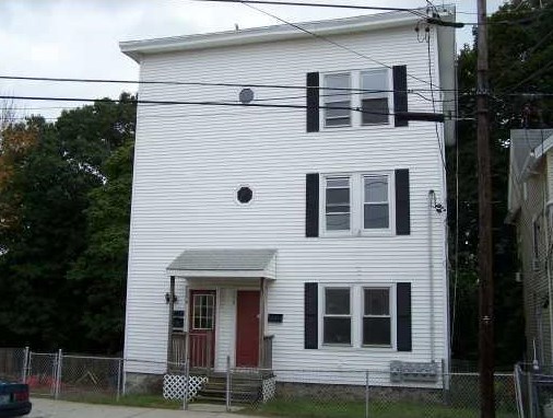 150 Lincoln St #2, Woonsocket, RI 02895