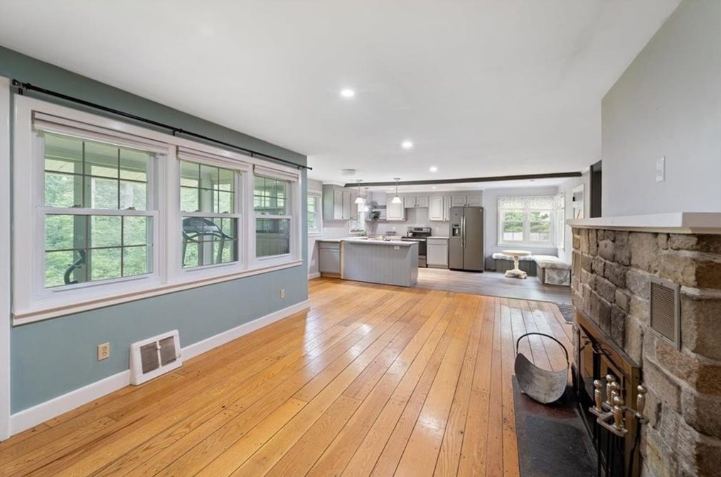 1143 Victory Hwy, North Smithfield, RI 02896