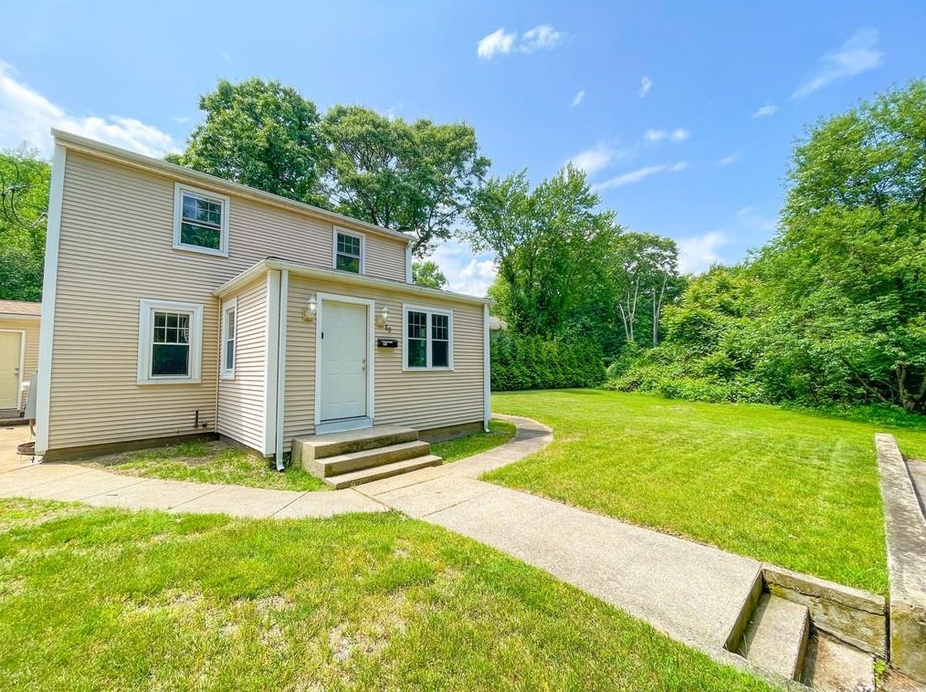 89 Naples Ave, Providence, RI 02919