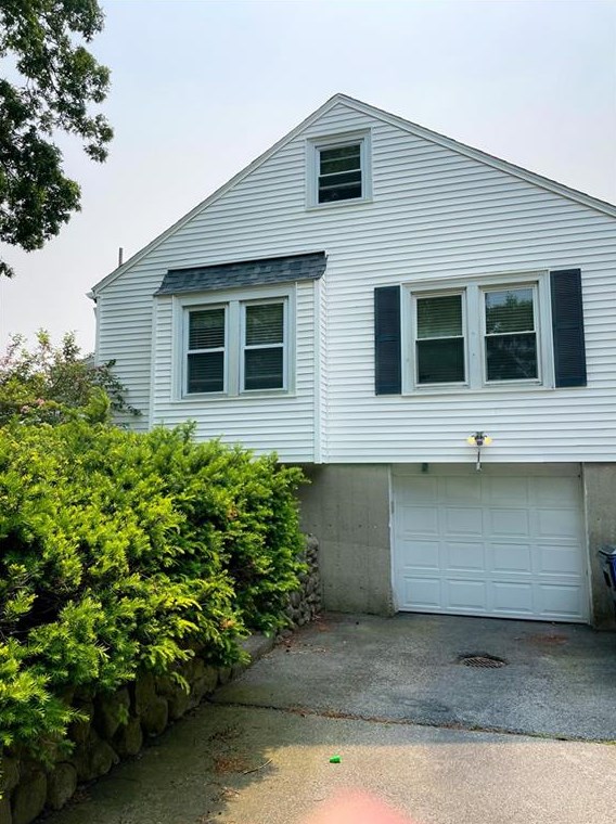 14 Manning St, North Providence, RI 02911