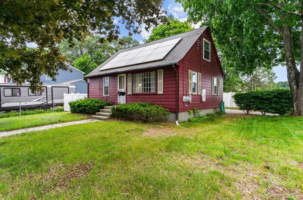 139 Pawtuxet Terrace, West Warwick, RI 02893