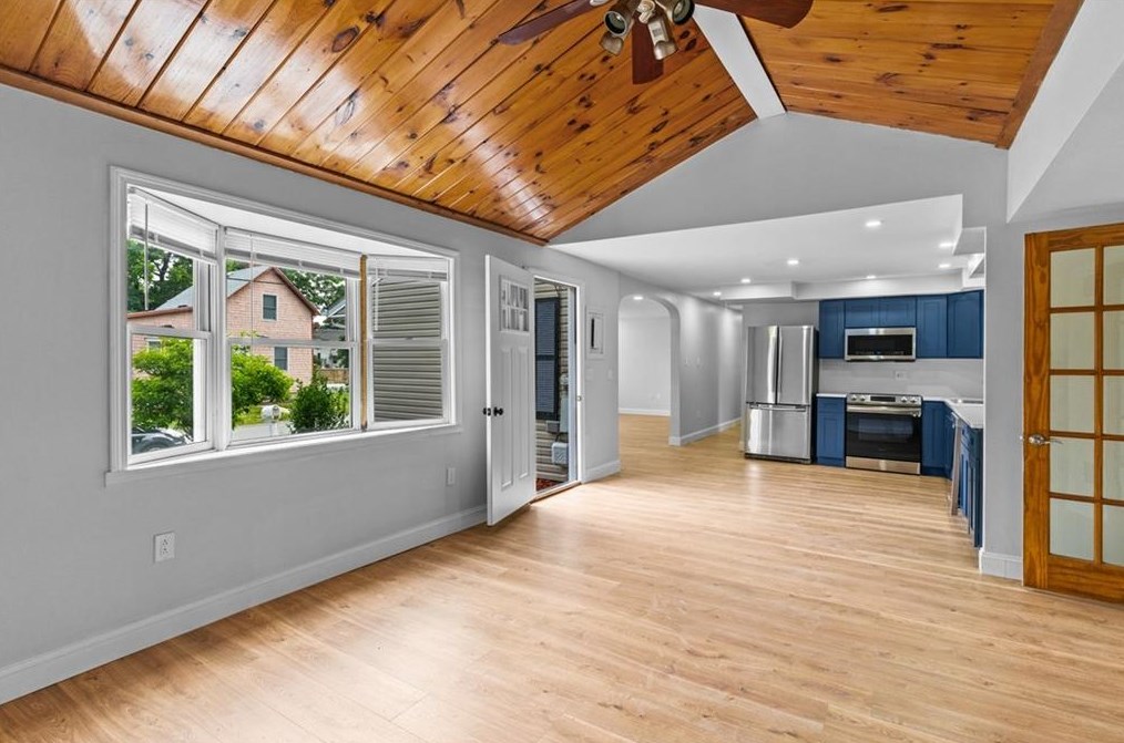 23 Hayden Ave, Tiverton, RI 02878
