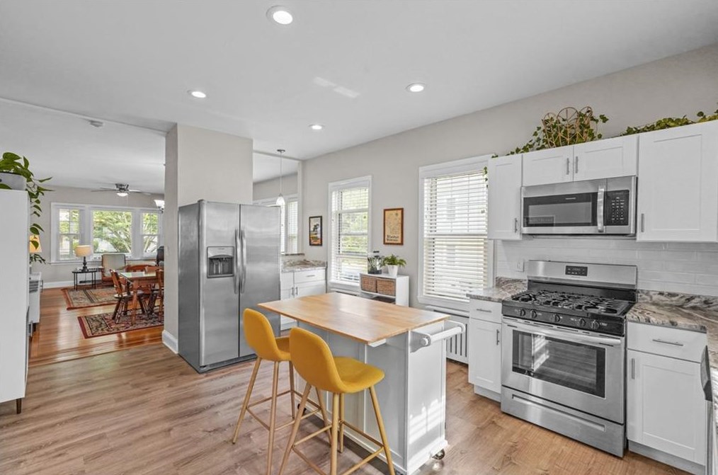 290 River Ave, Providence, RI 02908