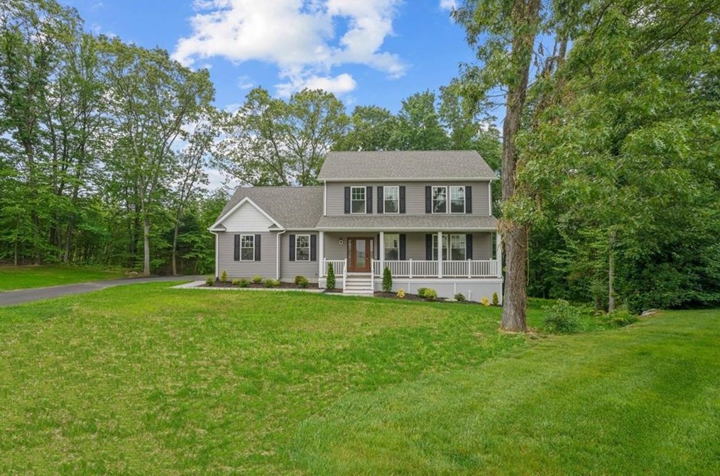 7 Perpali Ln, Cranston, RI 02920-4054