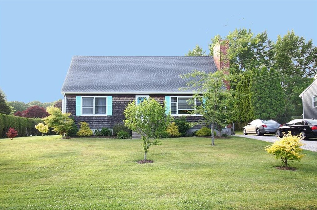 96 Lucy Ave, Tiverton, RI 02878