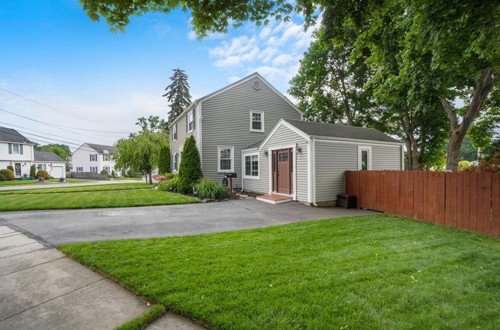 117 Waite Ave, Providence, RI 02905