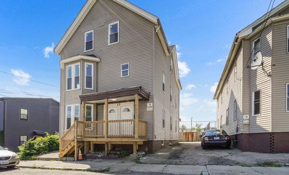 12 Florence St #3, Providence, RI 02909