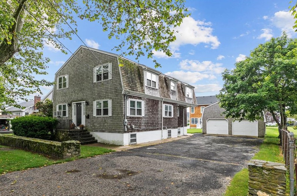 147 Kay St, Middletown, RI 02840
