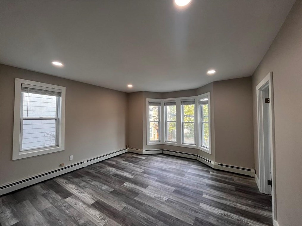 43 Kenyon St #2, Providence, RI 02903
