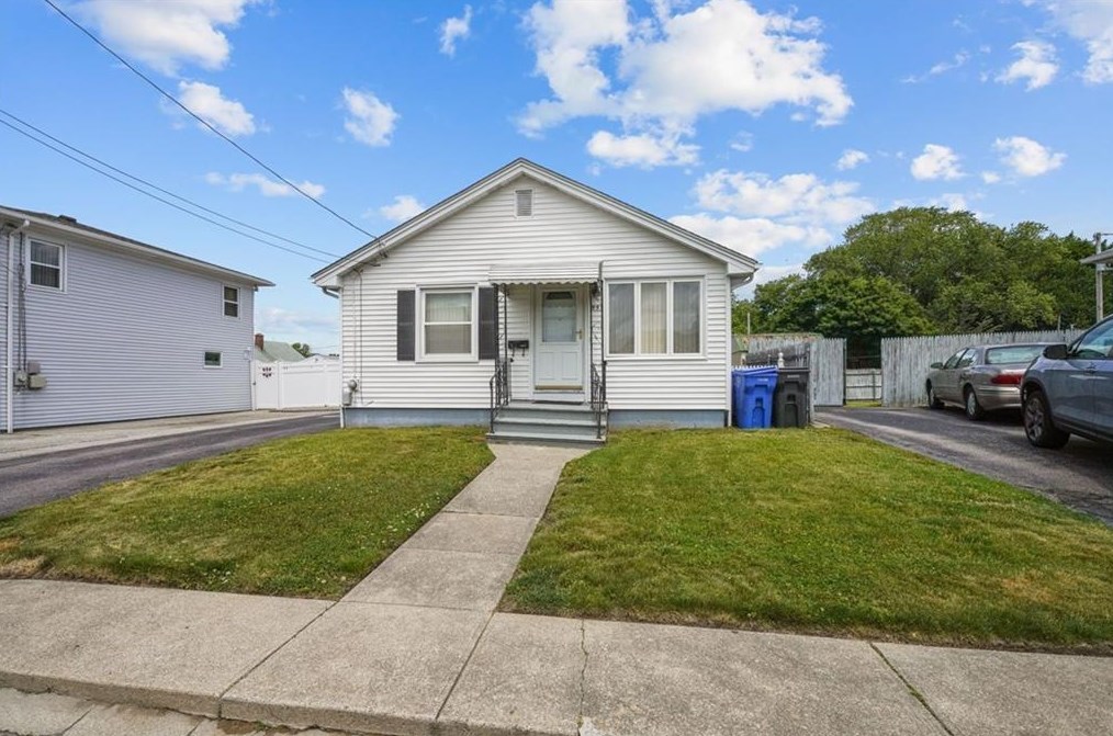 55 New Hampshire St, Cranston, RI 02920