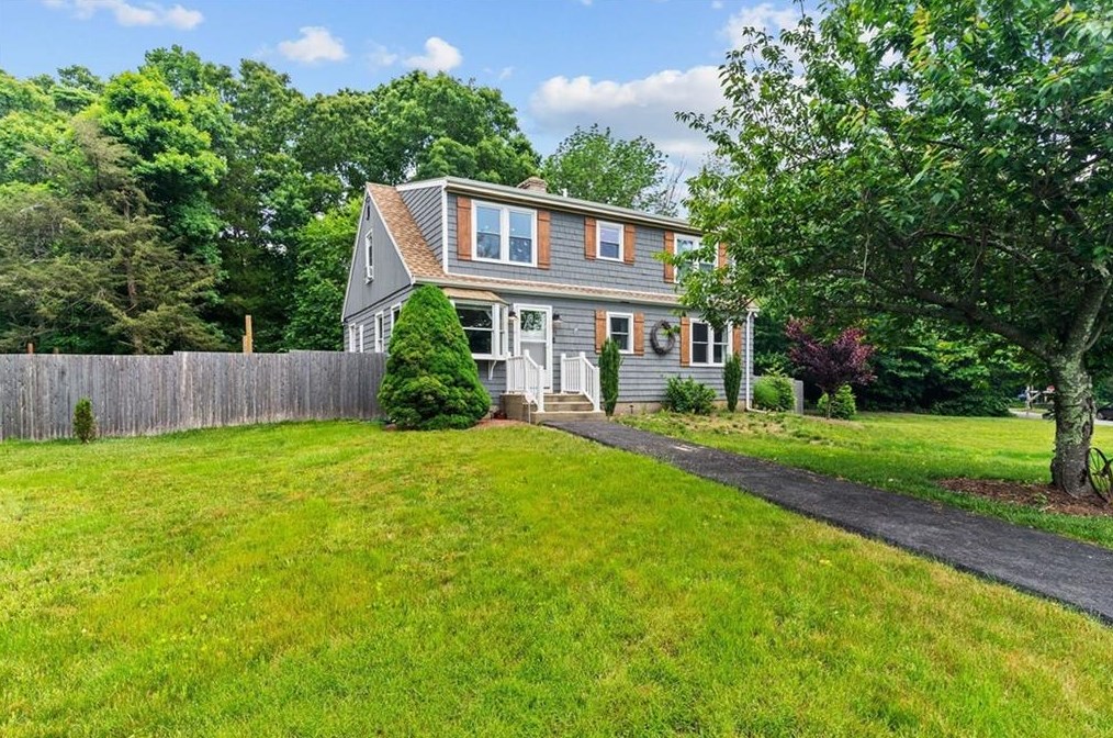 11 Red Cedar Rd, Scituate, RI 02857
