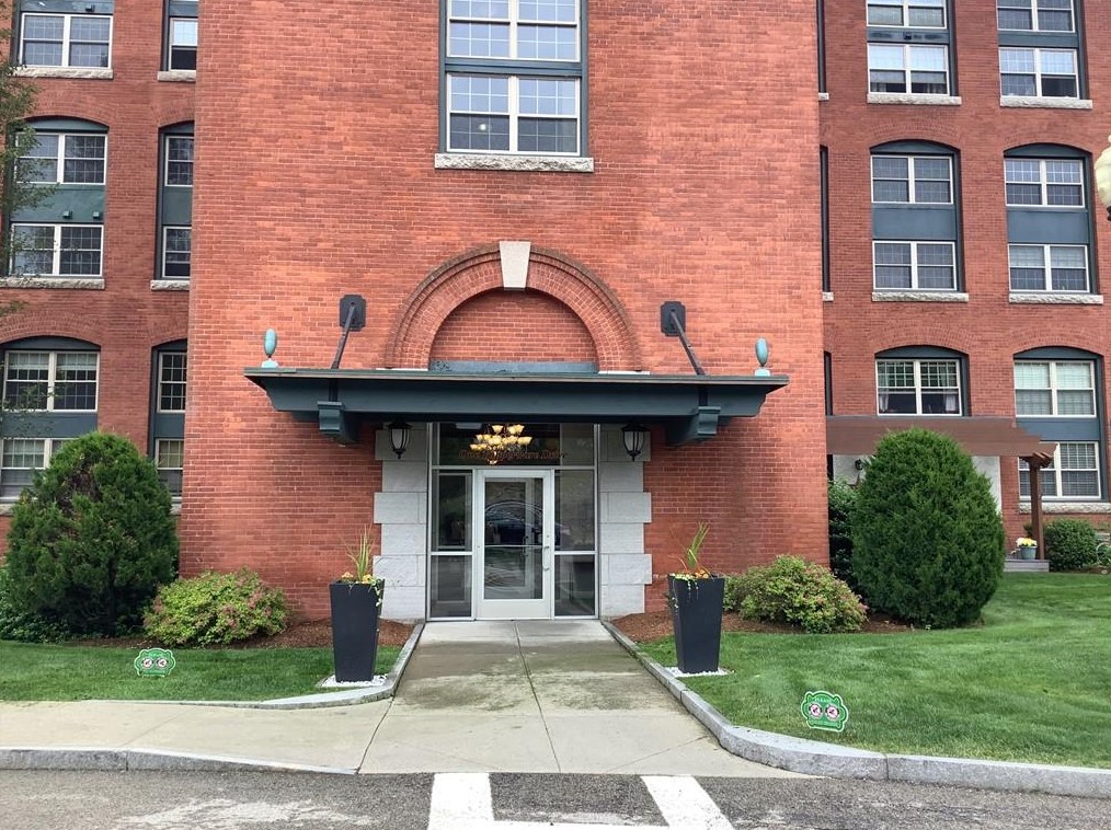 1 Tupperware Dr #213, North Smithfield, RI 02896