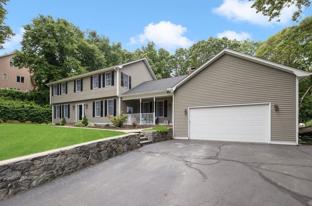 138 Laurel Ridge Ln, North Kingstown, RI 02852
