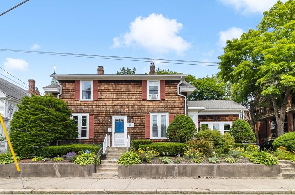 65 Coe St, Woonsocket, RI 02895