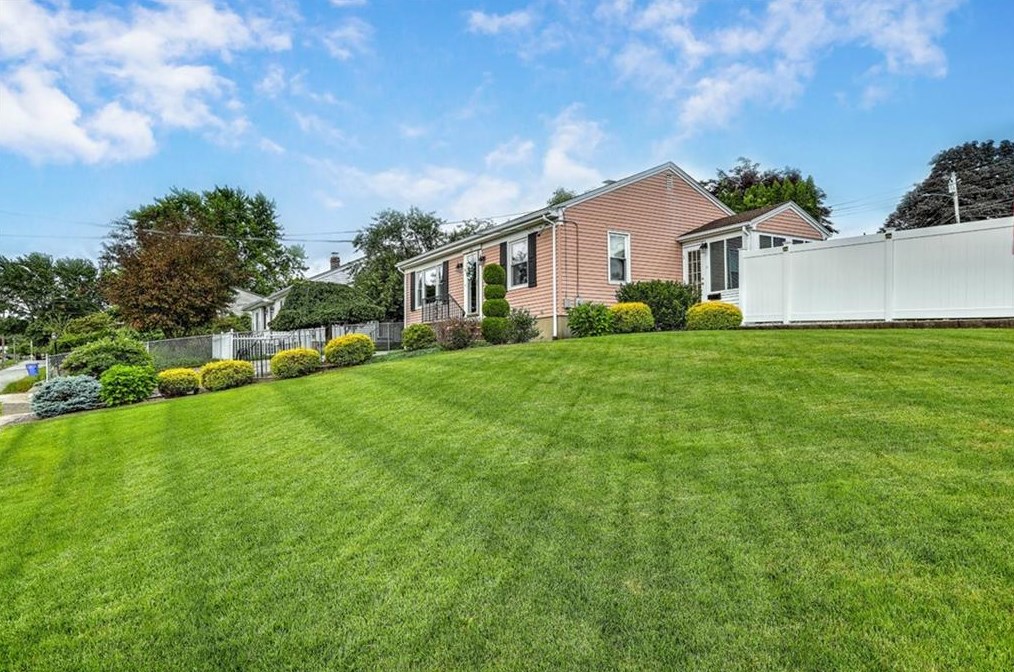 155 Curry Rd, Cranston, RI 02920