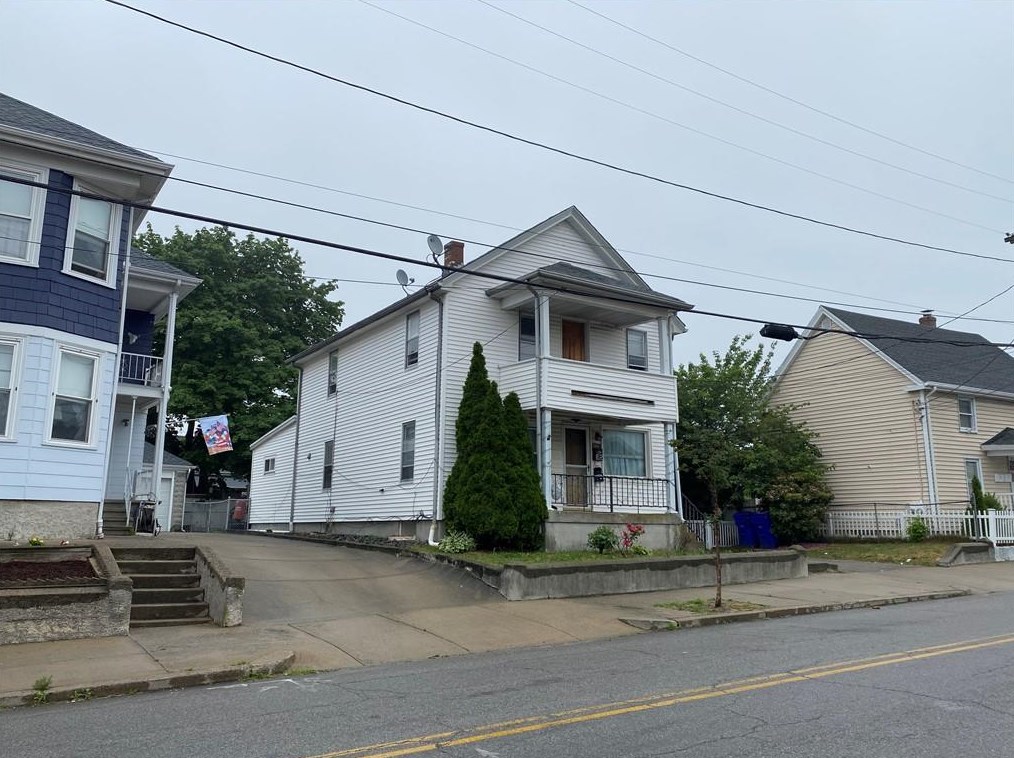 287 Illinois St, Central Falls, RI 02863