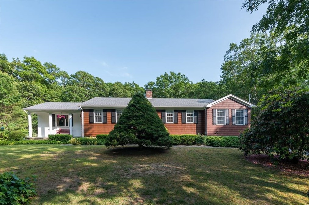 20 Watchaug Ln, Charlestown, RI 02813