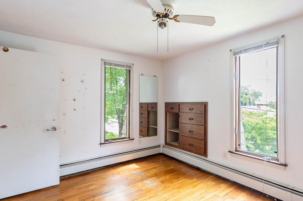 17 Parker Ave, East Providence RI  02914-2207 exterior