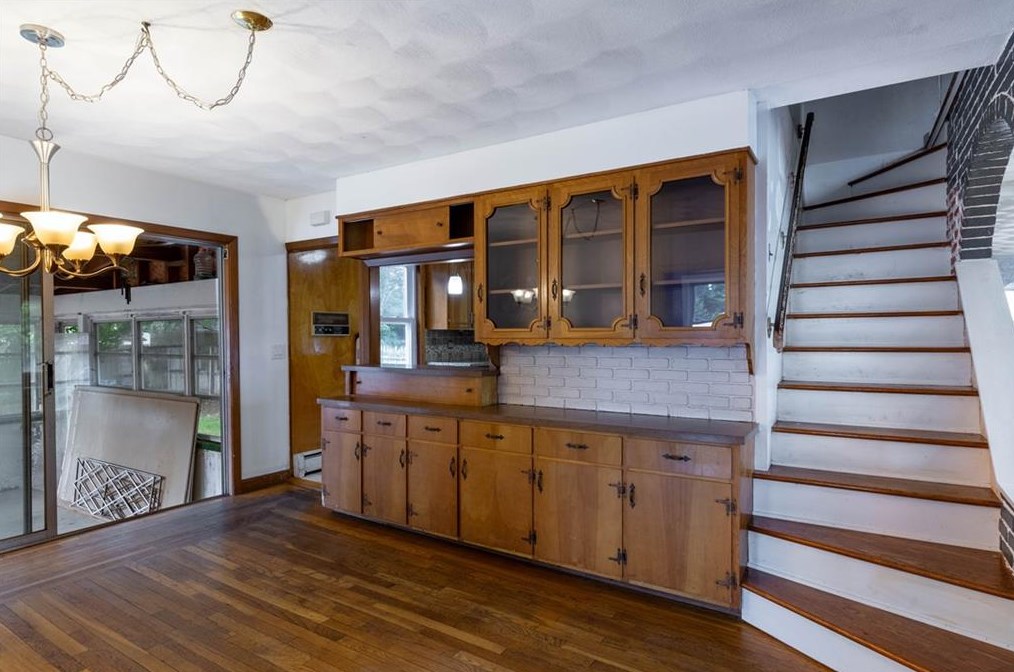 17 Parker Ave, East Providence RI  02914-2207 exterior