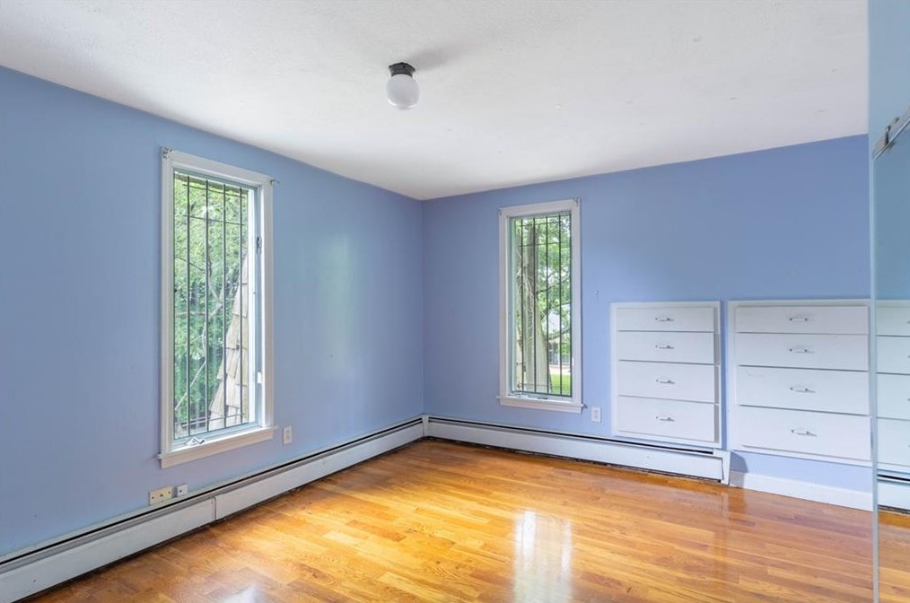 17 Parker Ave, East Providence RI  02914-2207 exterior