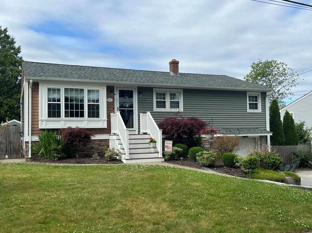 59 Salem Ave, Cranston, RI 02920